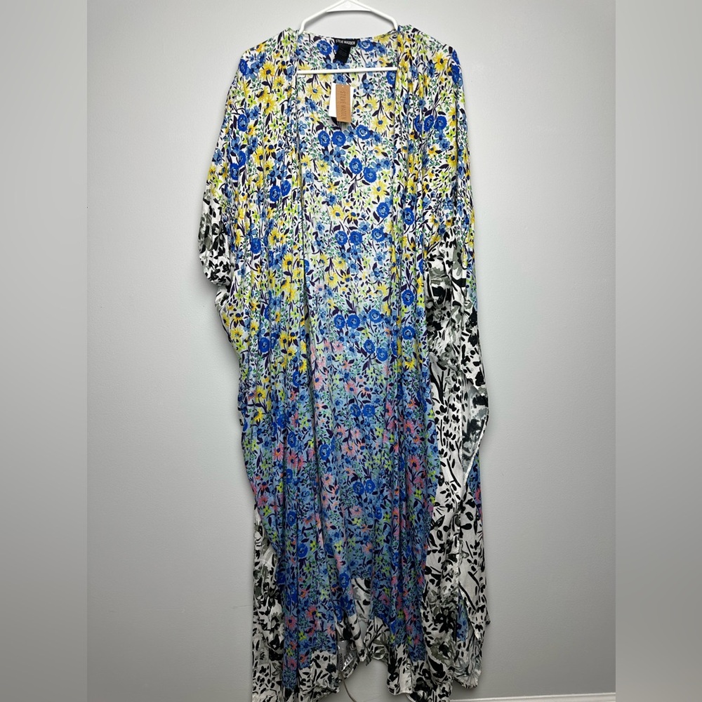NWT Steve Madden Blue Floral Topper